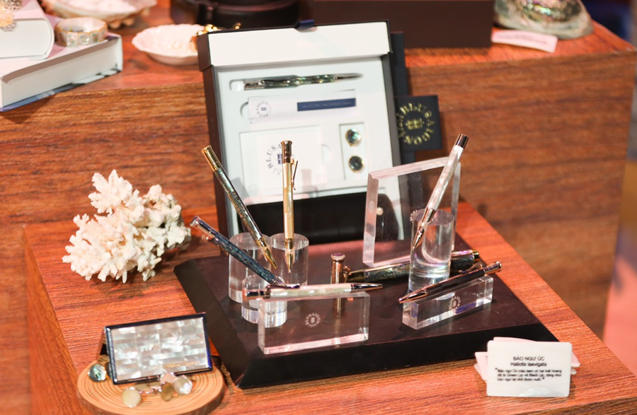 196df807-46c5-437b-ab65-973fe611af90 CEO Tôn Nữ Xuân Quyên: Những chiếc bút mang hoài bão con người - Ảnh 2