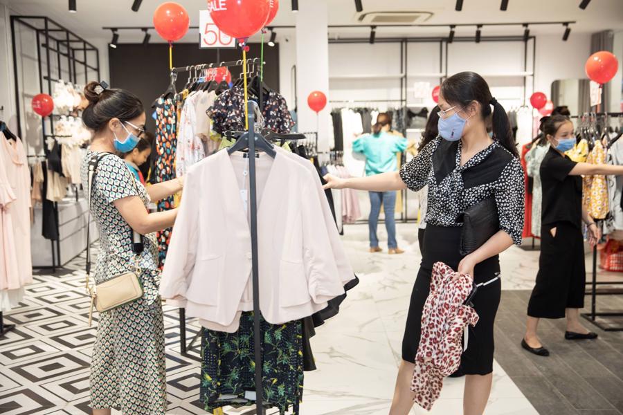 img-0403 IVY moda hiện gia tăng độ phủ sóng và sự hiện diện tại các đô thị lớn trong bối cảnh các hãng thời trang nhanh đa quốc gia đổ bộ vào Việt Nam.