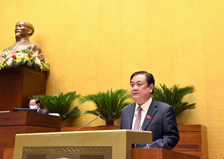 Bộ trưởng Bộ Nông nghiệp và Phát triển nông thôn Lê Minh Hoan trình bày báo cáo tại phiên họp - Ảnh: VGP