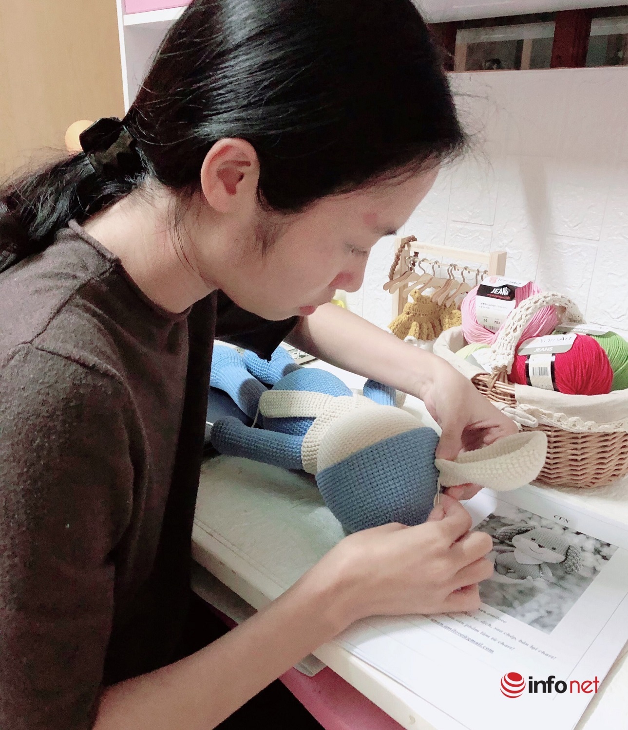 Bỏ nghề bác sĩ, mẹ đơn thân tự khởi nghiệp nghề thú bông handmade