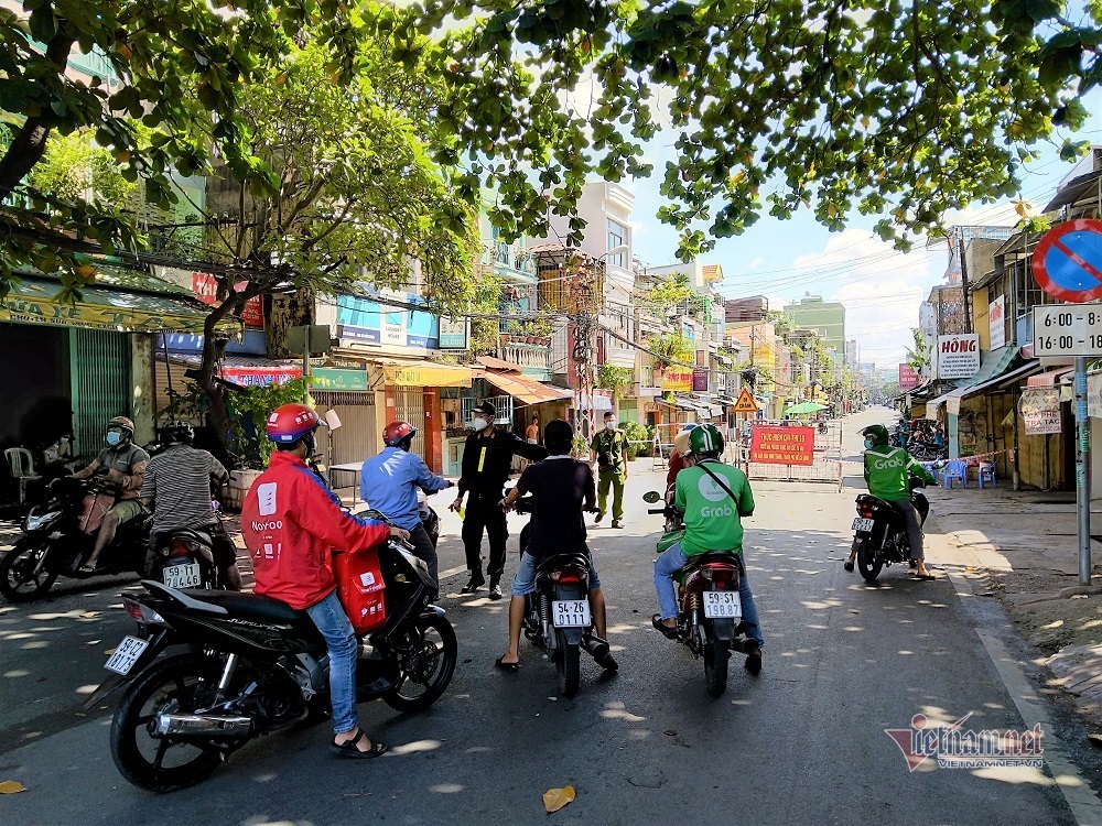 Quy định có đủ nhưng mỗi chốt, mỗi người vẫn hiểu một kiểu