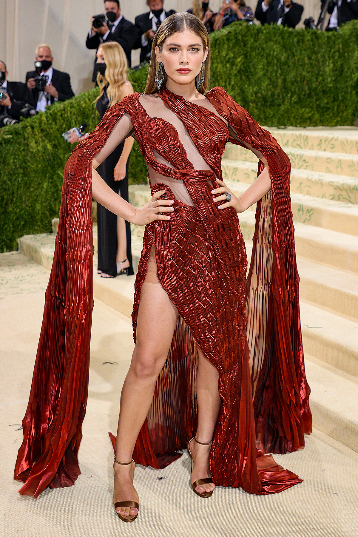 'Bom sex' Megan Fox cùng loạt mỹ nhân đua nhau hở bạo ở Met Gala