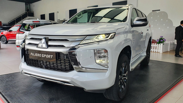 Mitsubishi giảm giá đồng loạt 5 xe tại Việt Nam: Giảm nhiều nhất gần 70 triệu, Xpander mới ra mắt cũng giảm hơn 40 triệu đồng - Ảnh 2. Mitsubishi giảm giá đồng loạt 5 xe tại Việt Nam: Giảm nhiều nhất gần 70 triệu, Xpander mới ra mắt cũng giảm hơn 40 triệu đồng - Ảnh 2.