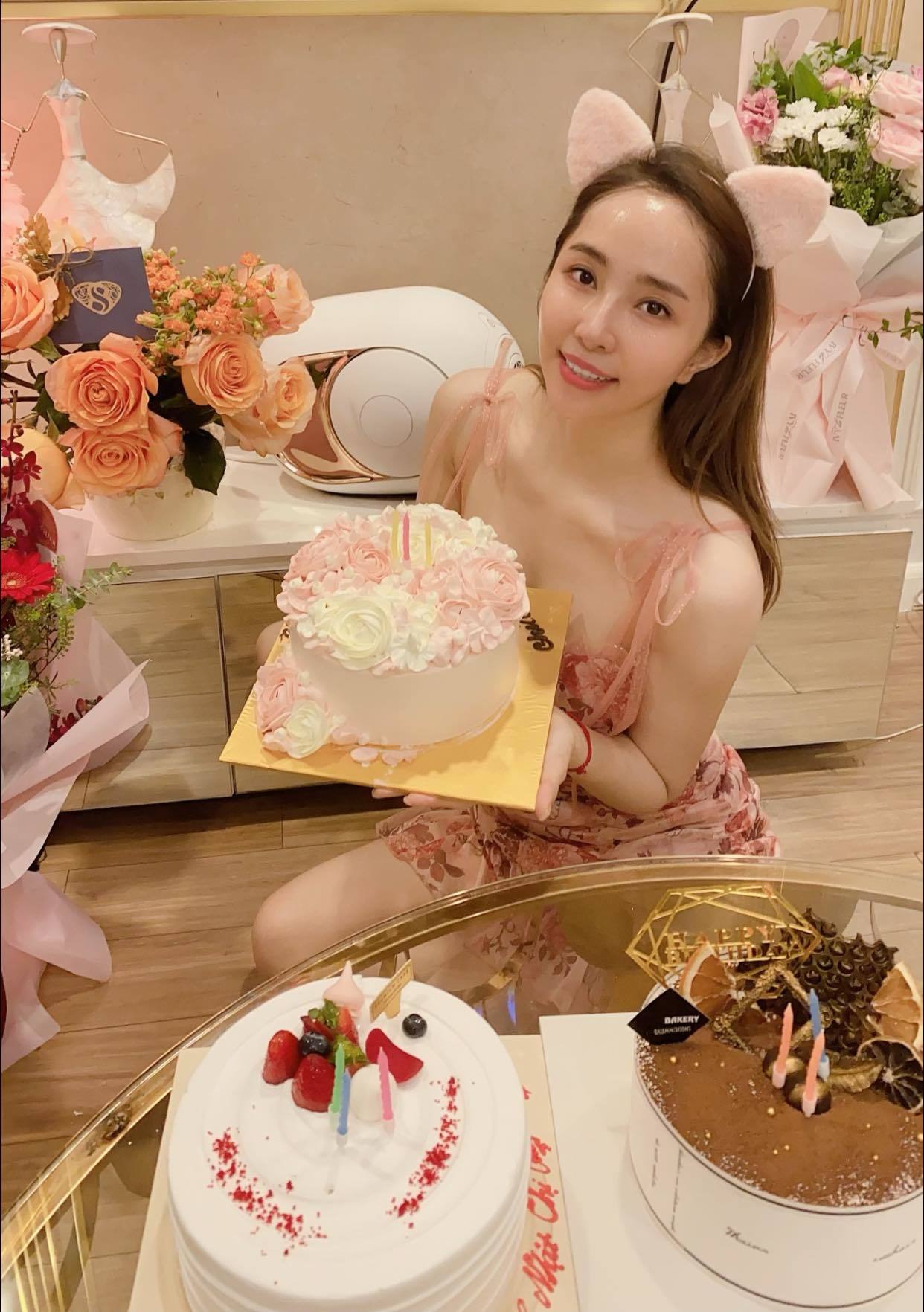 quynh-nga-1 Quỳnh Nga đẹp mặn mà, quyến rũ ở tuổi 33