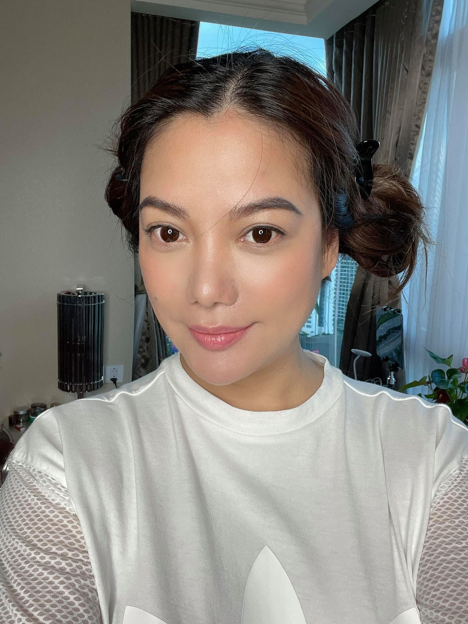 truong-ngoc-anh-mai-phuong-thuy-o-nha-xue-xoa-van-dep-1-1 Trương Ngọc Ánh, Mai Phương Thúy mặt mộc vẫn xinh đẹp