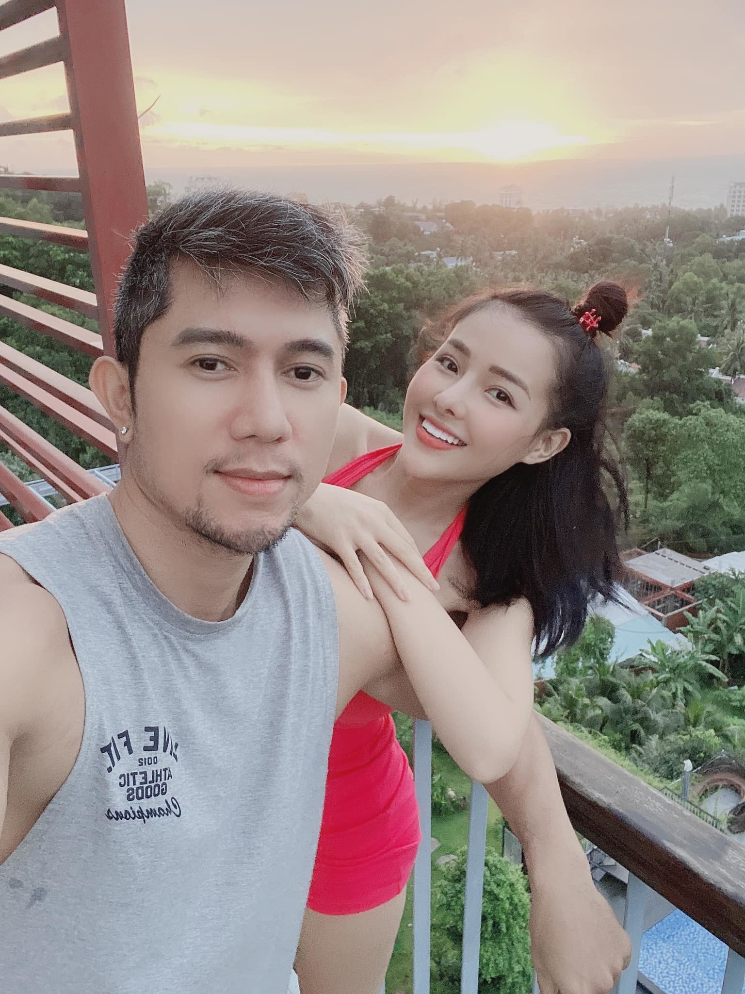 truong-ngoc-anh-mai-phuong-thuy-o-nha-xue-xoa-van-dep-5 Trương Ngọc Ánh, Mai Phương Thúy mặt mộc vẫn xinh đẹp