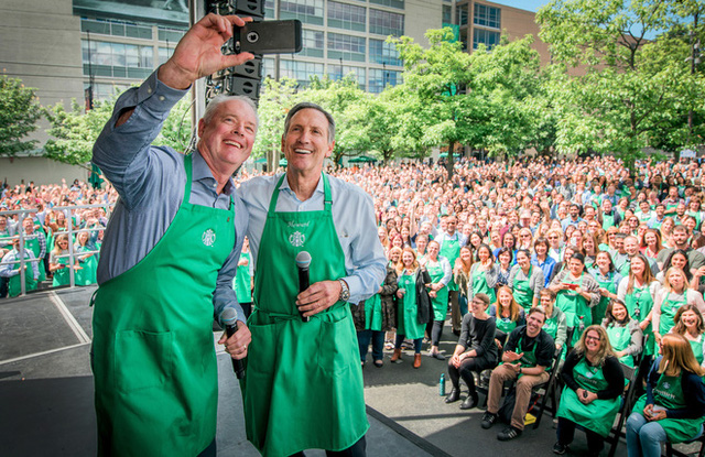 Tượng đài đằng sau thành công của Starbucks và cơn sốt mang hình ảnh nàng tiên cá 2 chân ở Việt Nam - Ảnh 6. Tượng đài đằng sau thành công của Starbucks và cơn sốt mang hình ảnh nàng tiên cá 2 chân ở Việt Nam - Ảnh 6.