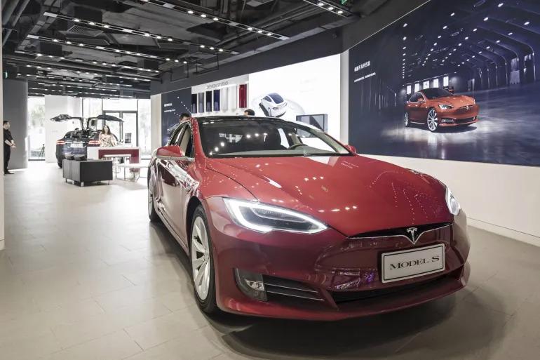 Trong khi Tesla đã giành được vô số người hâm mộ trung thành trên khắp thế giới, thì tại Trung Quốc, hãng đang đối mặt với phản ứng giận dữ của một số khách hàng.