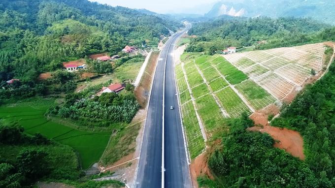 Dự kiến năm 2024 hoàn thành cao tốc Bắc - Nam giai đoạn 1 do quá trình triển khai còn nhiều khó khăn, vướng mắc.