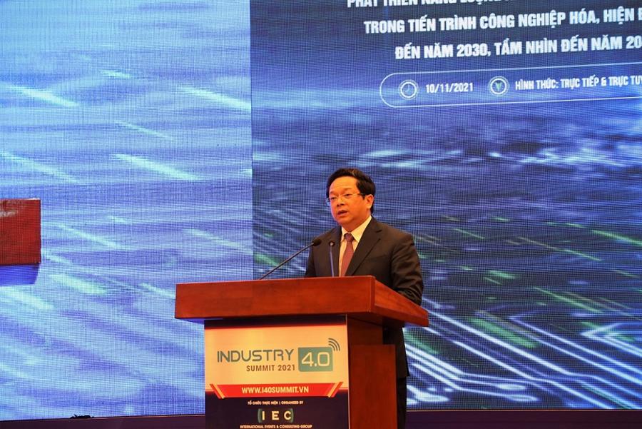 TS Nguyễn Đức Hiển - Phó Trưởng Ban Kinh tế Trung ương phát biểu tại hội thảo.